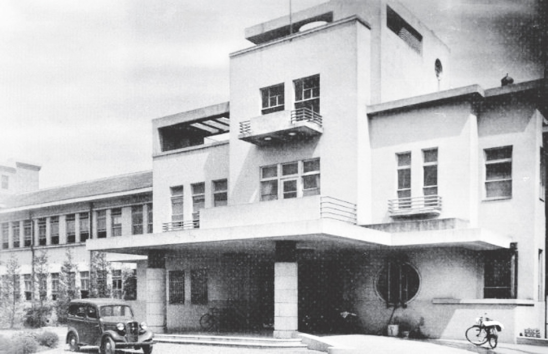 板橋病院玄関近景