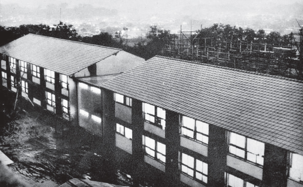 (29回生卒業アルバムから)