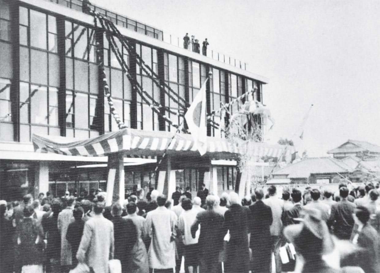 写真5−1:板橋病院外来棟落成式(昭和31年11月)