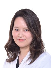 中里　日菜子